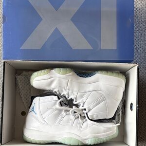 Men’s Air Jordan 11 Retro - Columbia 2014 - Size 9